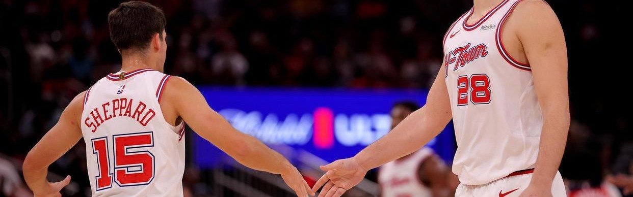 leyu-首秀26+11+5！火箭弃将爆发，只拿底薪远胜申京，斯通不该放走他