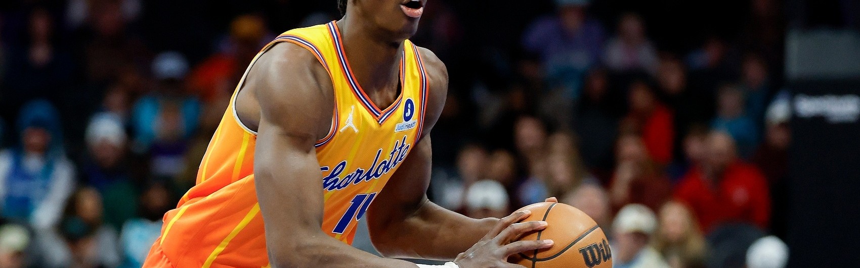 塞克斯顿：迪亚巴特是纯粹竞争者 对他充满信心他的拼劲感染全队