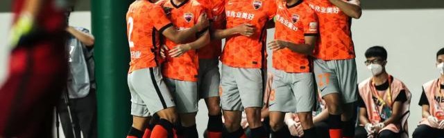 leyu-低配版“双塔”立“头”功 小克鲁伊夫不满还可做更好